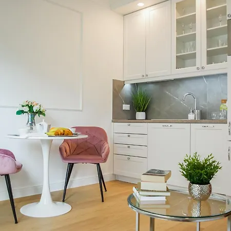 Seasons By Alluxe Boutique * Варшава