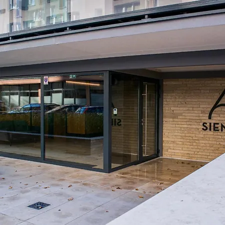 Seasons By Alluxe Boutique דירה ורשה