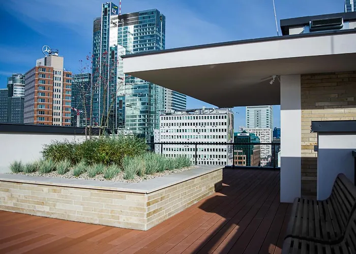 Seasons By Alluxe Boutique