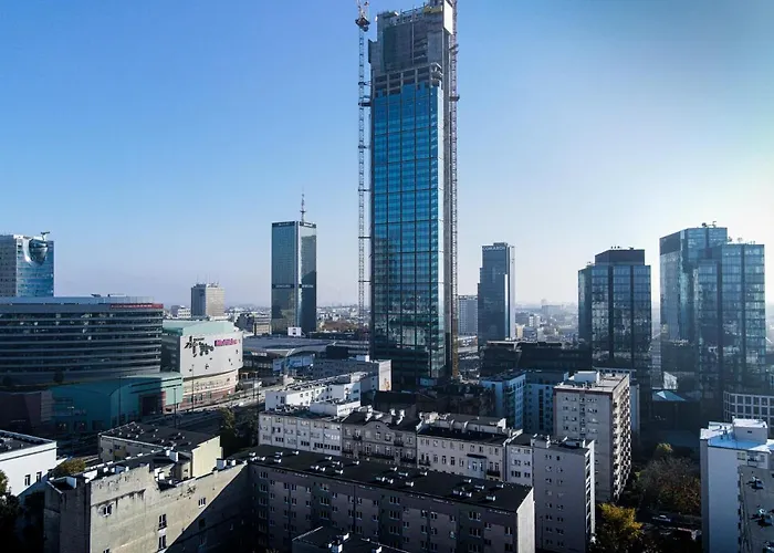 Seasons By Alluxe Boutique דירה