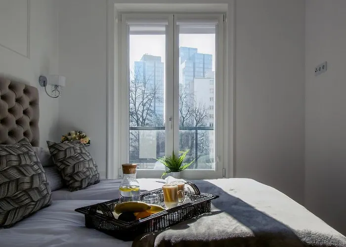 Seasons By Alluxe Boutique