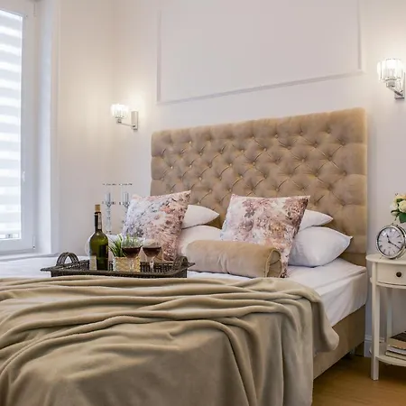 Appartement Seasons By Alluxe Boutique *