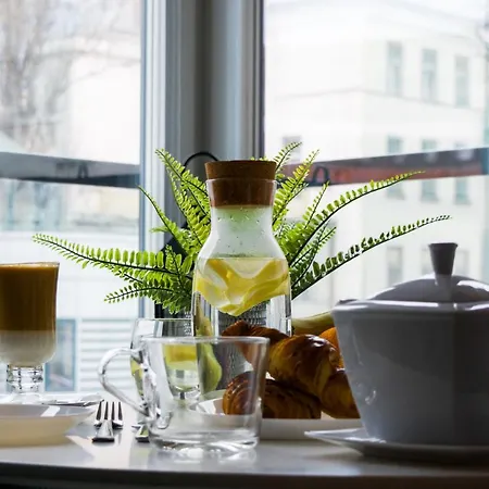 Seasons By Alluxe Boutique Apartment Warsaw