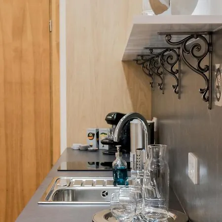 Seasons By Alluxe Boutique Warsaw