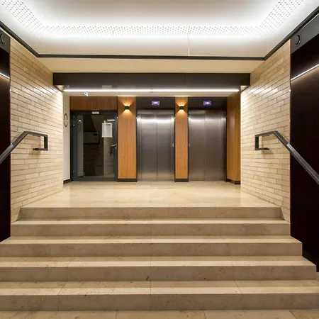 Seasons By Alluxe Boutique * Warsaw