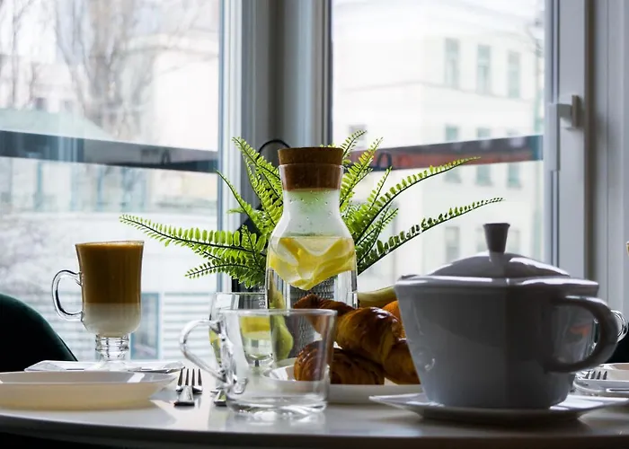 Seasons By Alluxe Boutique Apartment Warsaw