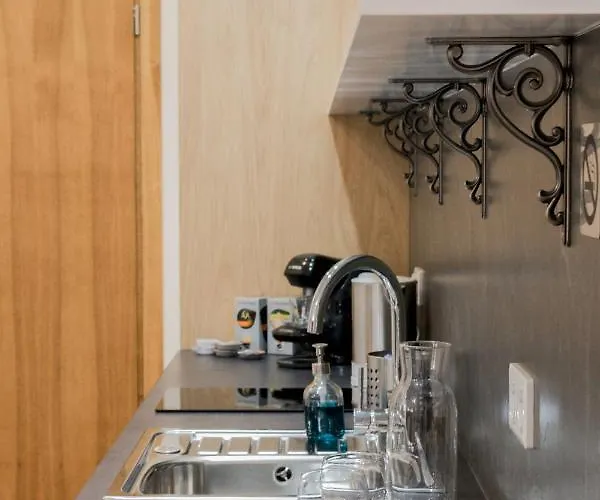 Seasons By Alluxe Boutique Warsaw