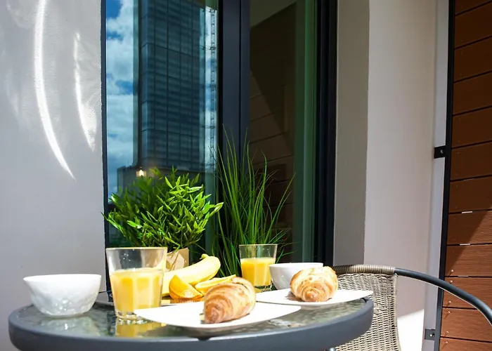 Seasons By Alluxe Boutique Warsaw